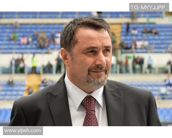 多纳鲁马的崛起与挑战:从青涩门将到世界顶级守护者的成长之路 多纳鲁马的崛起与挑战:从青涩门将到世界顶级守护者的成长之路